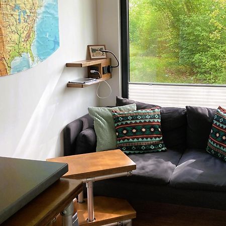 Tiny House Im Seecontainer Mit Parkplatz, Glasfaser, Netflix, Veranda Und Gehobener Ausstattung Coburg Esterno foto