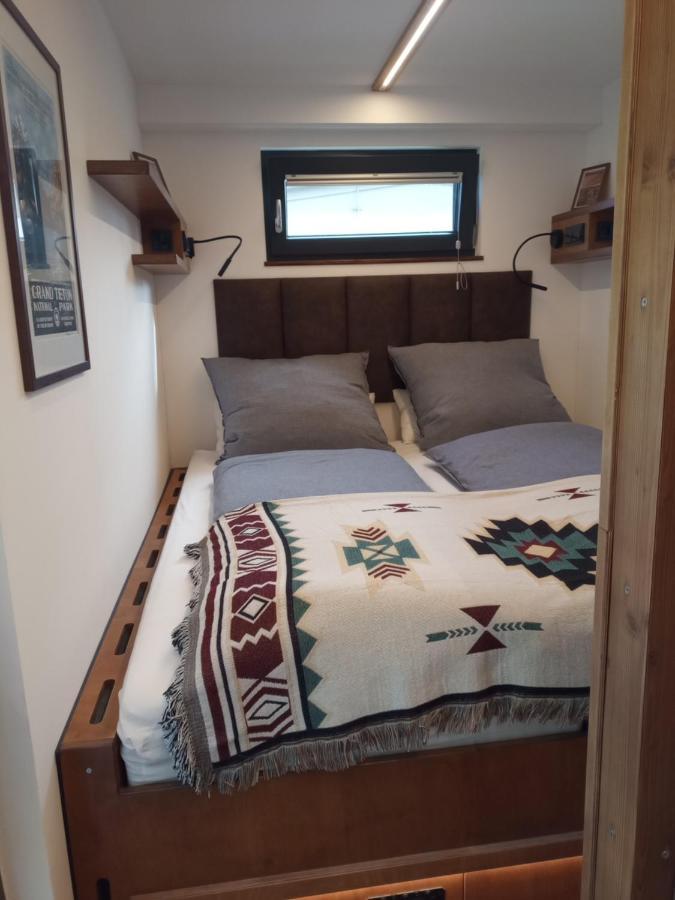Tiny House Im Seecontainer Mit Parkplatz, Glasfaser, Netflix, Veranda Und Gehobener Ausstattung Coburg Esterno foto